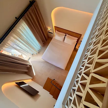 Aethra Hotel