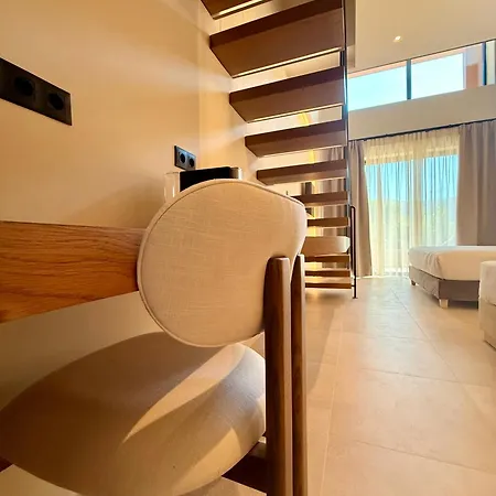 Aethra Hotel
